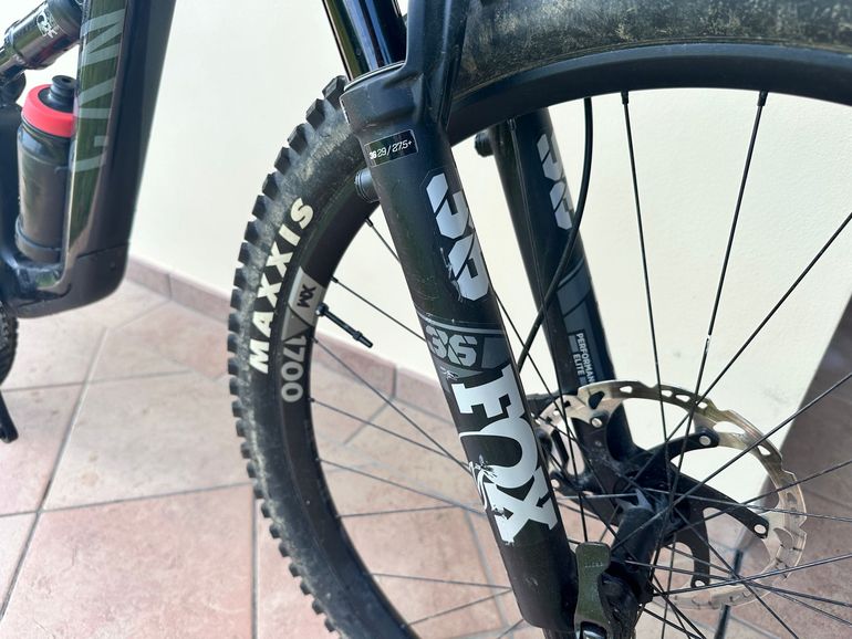 Canyon Spectral 29 CF 8 2021 2021 Mountainbike usato, Nero — immagine 9 di 14