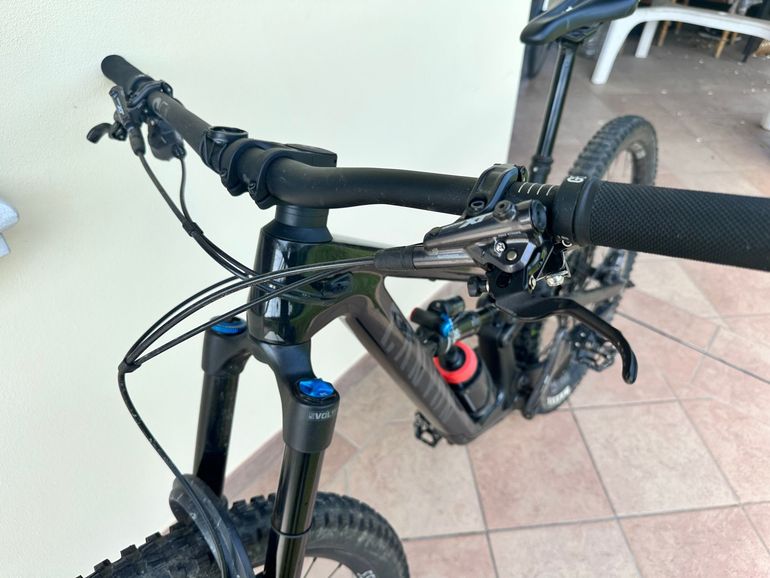 Canyon Spectral 29 CF 8 2021 2021 Mountainbike usato, Nero — immagine 6 di 14