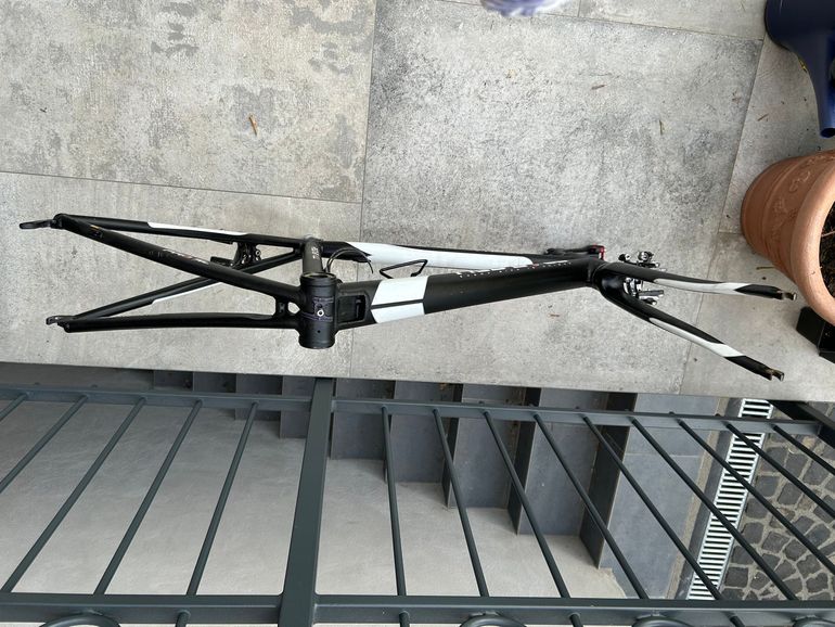 Used Red Bull (Rose) Pro SL 2011 Road & Gravel, Black — image 4 of 7