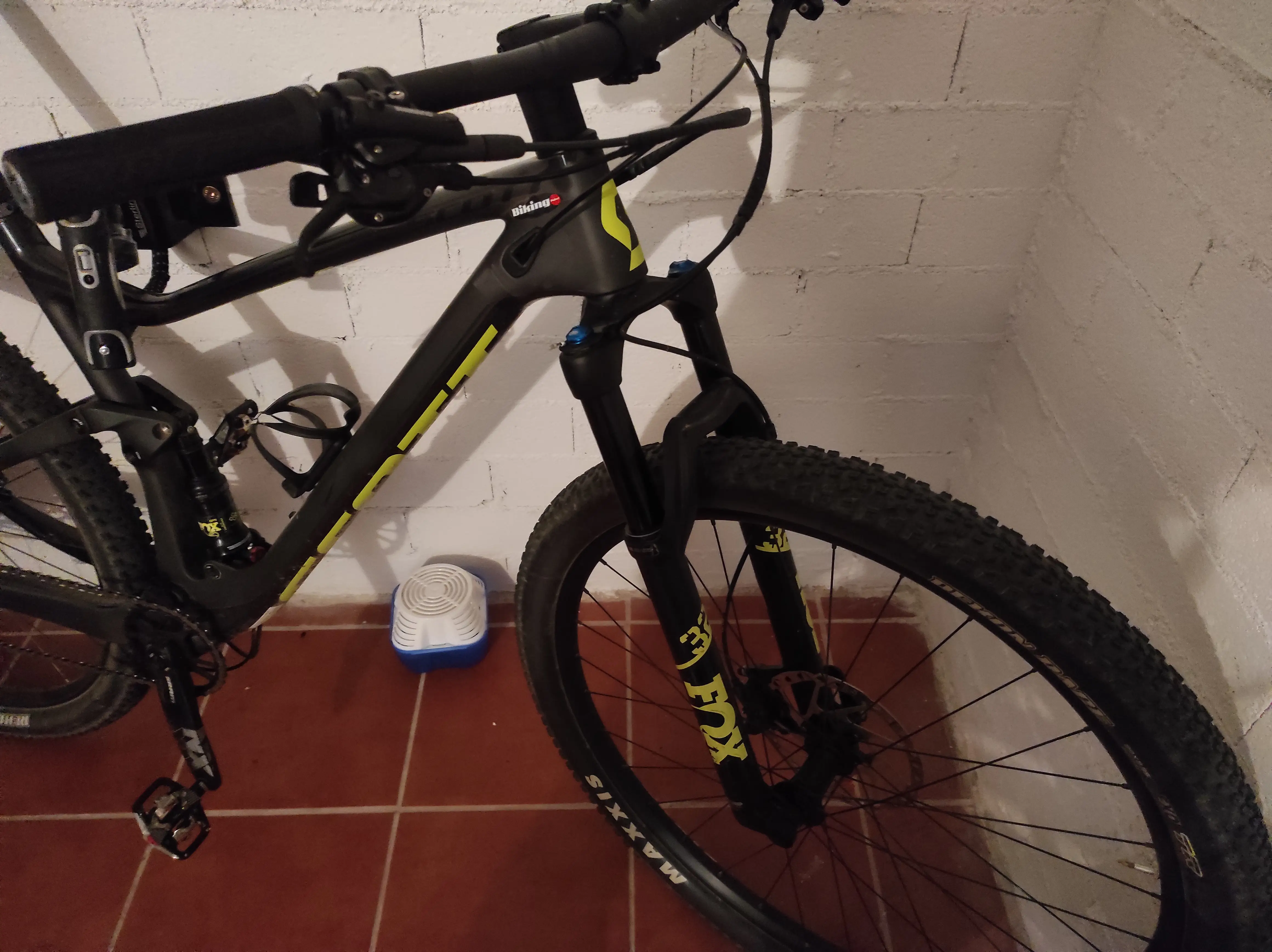 Scott spark rc 900 best sale comp dark grey bike