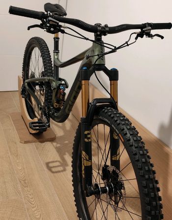 Used Giant Reign 29 2 2020 2020 Mountainbike, Green, 29 — image 2 of 14