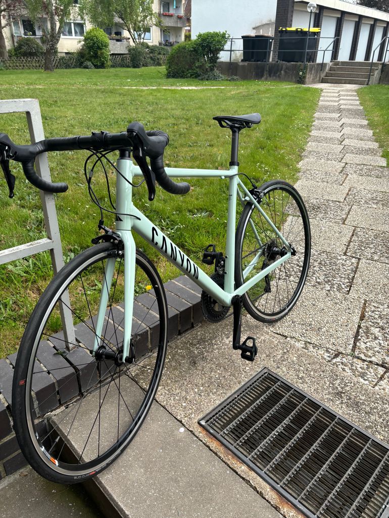 Used Canyon Endurace 7 RB 2023 2023 Road & Gravel — image 1 of 9
