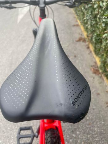 Trek Top Fuel 5 2024 2024 Mountainbike usato, Rosso — immagine 7 di 7