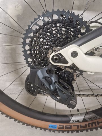 Used Canyon Neuron CF 9 SL 2022 2022 Mountainbike, Black, 27.5, 29 — image 8 of 9