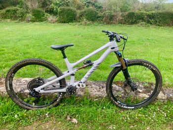 Used Canyon Spectral 125 CF 9 2023 2023 Mountainbike, White, 29 — image 1 of 4