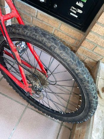 Used DECATHLON VTT 2024 Mountainbike, Rot — image 5 of 8
