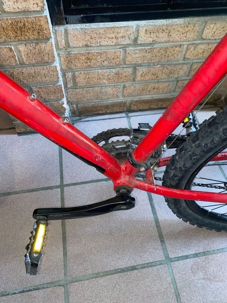 Used DECATHLON VTT 2024 Mountainbike, Rot — image 7 of 8