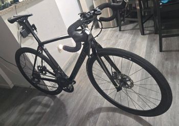 Used Specialized Tarmac Pro Disc Race UDi2 2016 2016 Road & Gravel, Black — image 2 of 3