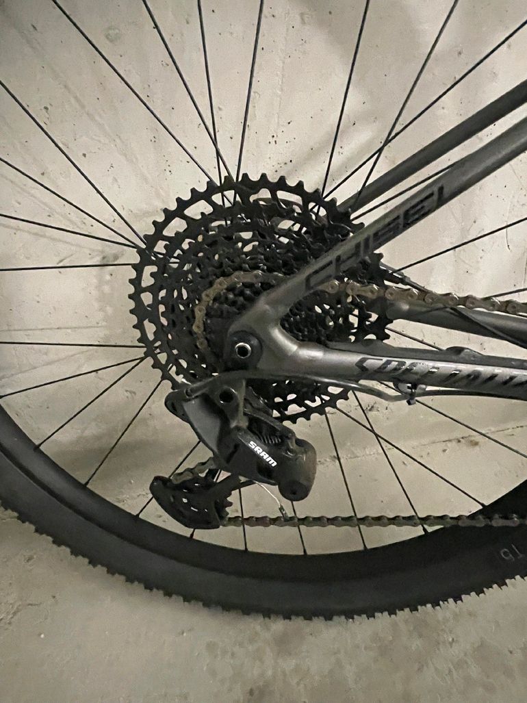 Gebrauchtes Specialized Chisel SRAM SX Eagle 2022 Mountainbike, Hellgrau, 29 — Bild 8 von 9