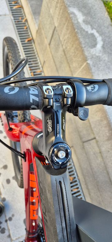 Brugt Fuji Jari Carbon 1.1 2021 2021 Road & Gravel — billede 4 af 11