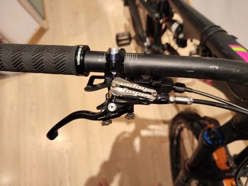 Gebrauchtes Santa Cruz Bronson Shimano Deore XT 2017 Mountainbike, Schwarz — Bild 4 von 5