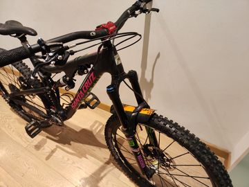 Used Santa Cruz Bronson Shimano Deore XT 2017 Mountainbike, Black — image 3 of 5