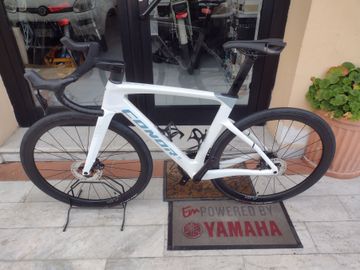 Conor VOLCANO AERO 2025 Road & Gravel de segunda mano, Blanco — imagen 1 de 8
