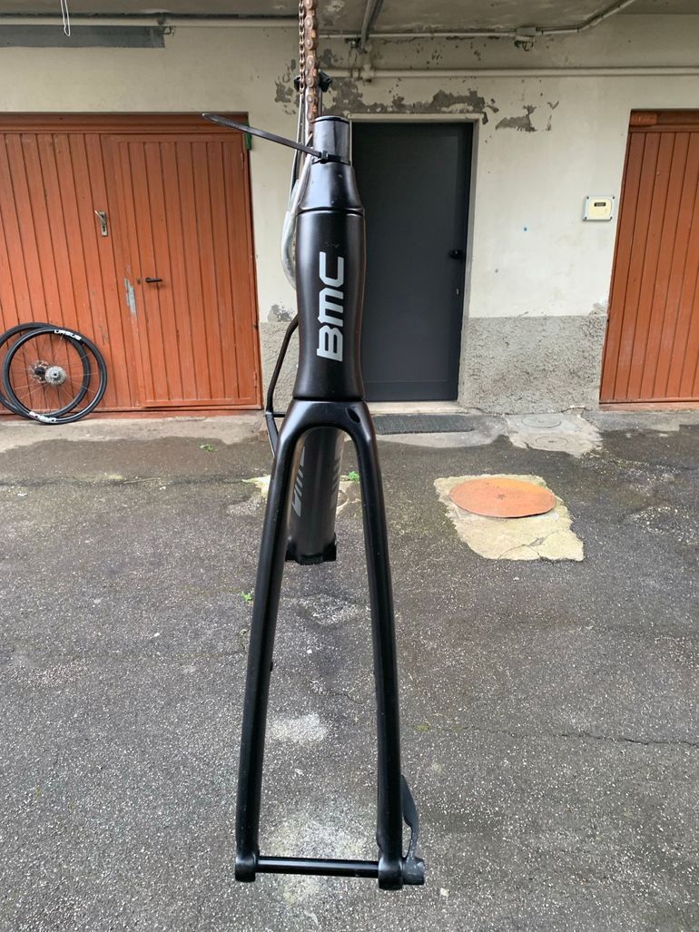 Used BMC Roadmachine 02 2020 Road & Gravel, Black — image 4 of 17