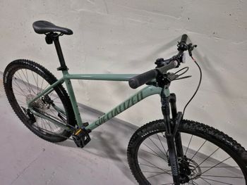 Used Specialized Rockhopper Comp 2024 2024 Mountainbike — image 3 of 5