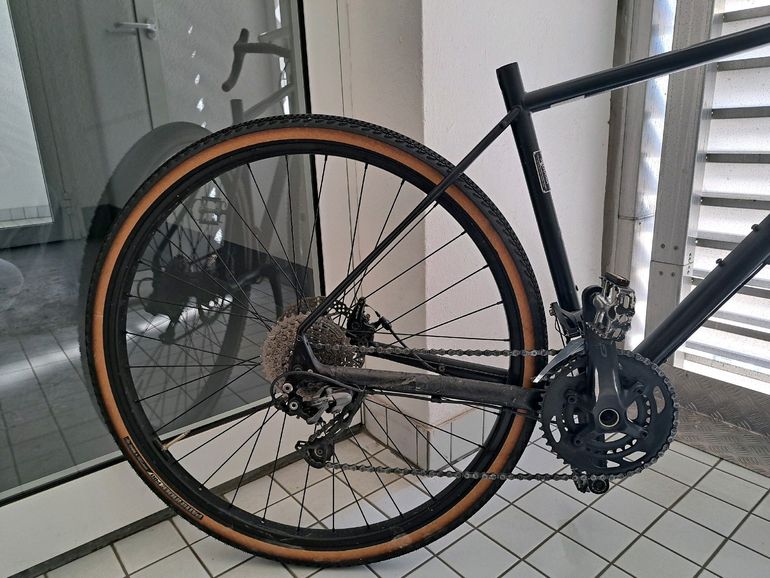Used Specialized Sequoia 2018 2018 Road & Gravel, Black — image 2 of 7