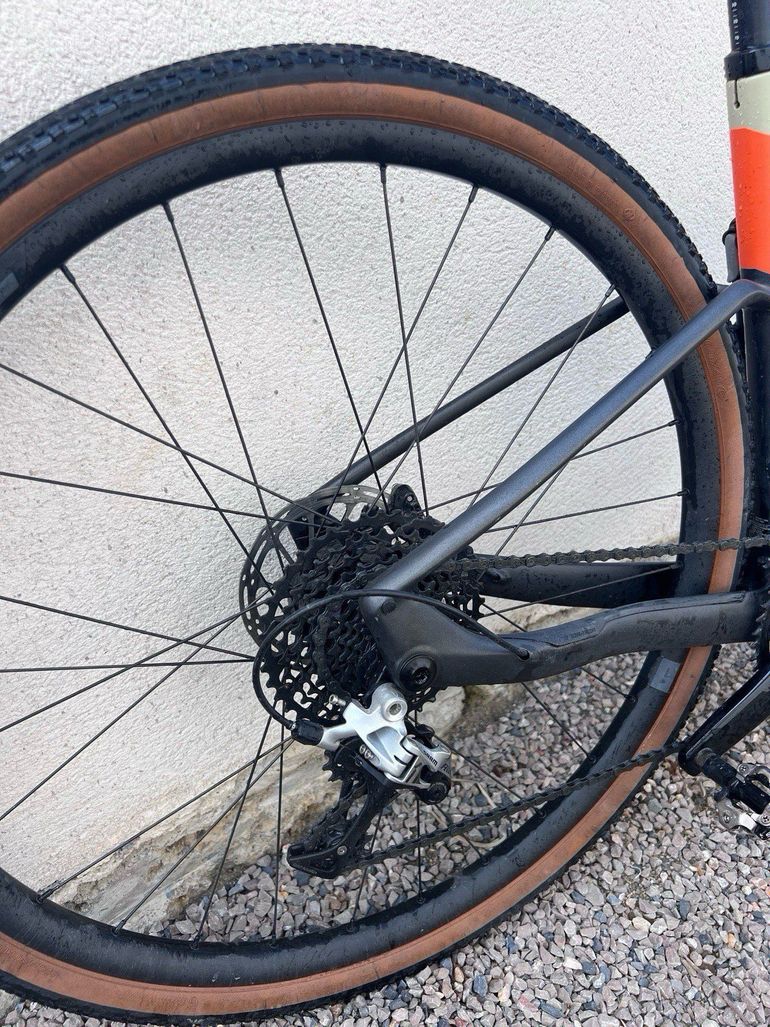Mondraker DUSTY R 2023 2023 Road & Gravel usato, Grigio chiaro — immagine 2 di 3