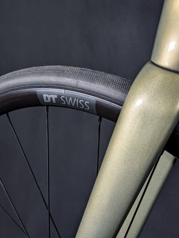 Used Specialized Tarmac SL7 Comp - Shimano 105 Di2 2025 2025 Road & Gravel — image 15 of 20
