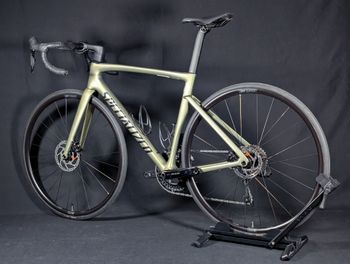 Used Specialized Tarmac SL7 Comp - Shimano 105 Di2 2025 2025 Road & Gravel — image 5 of 20