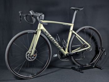 Used Specialized Tarmac SL7 Comp - Shimano 105 Di2 2025 2025 Road & Gravel — image 4 of 20