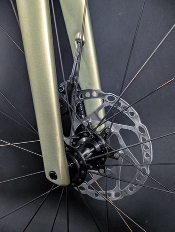 Used Specialized Tarmac SL7 Comp - Shimano 105 Di2 2025 2025 Road & Gravel — image 13 of 20