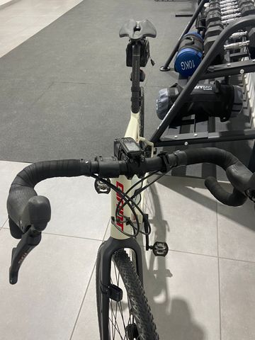 Gebrauchtes Giant Revolt Advanced 2 2020 2020 Road & Gravel, Weiß — Bild 7 von 8