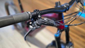 Używany Specialized Turbo Levo Expert 2022 2022 Mountainbike — zdjęcie 8 z 15
