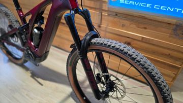 Używany Specialized Turbo Levo Expert 2022 2022 Mountainbike — zdjęcie 10 z 15