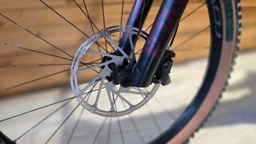 Używany Specialized Turbo Levo Expert 2022 2022 Mountainbike — zdjęcie 11 z 15