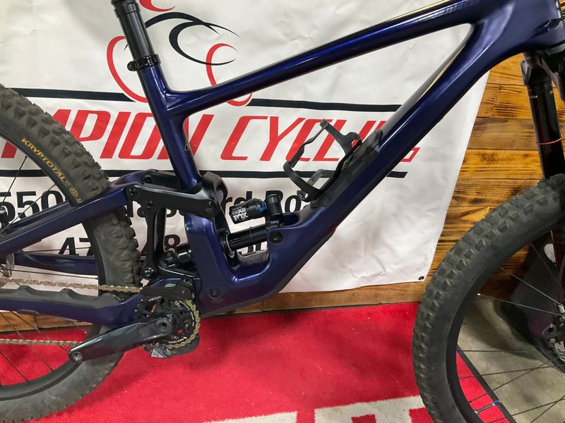 Used Specialized Enduro Comp 2022 2022 Mountainbike, Blue, 29 — image 1 of 5