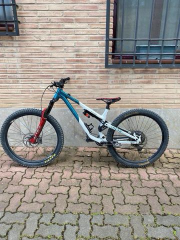 Used Commencal META AM SRAM GX Eagle 2022 Mountainbike, White — image 4 of 6