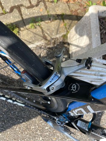 Used Giant TCR Advanced 1 2011 2011 Road & Gravel, Black — image 7 of 10