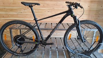 Cannondale Trail SE 3 2023 2023 Mountainbike usato, Nero — immagine 1 di 9