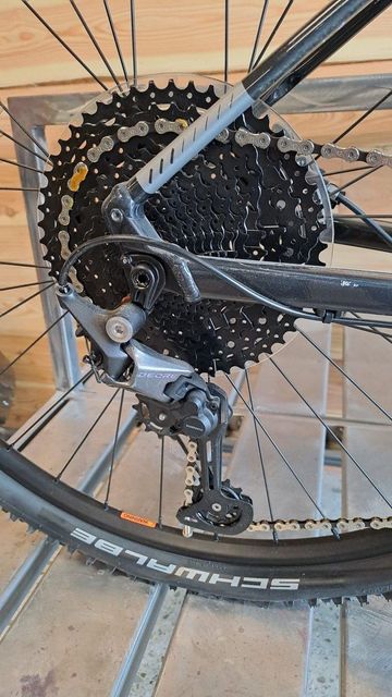 Cannondale Trail SE 3 2023 2023 Mountainbike usato, Nero — immagine 4 di 9
