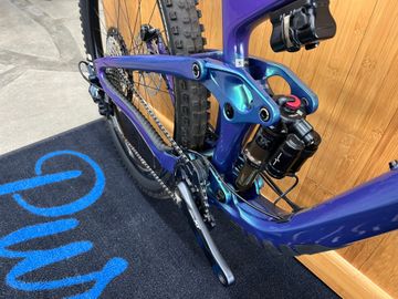 Used Giant Trance X Advanced 0 2024 2024 Mountainbike, Blue, 29 — image 3 of 4