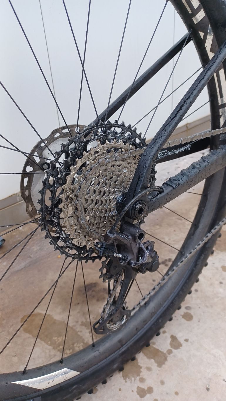 Używany ARC8 Essential XT 2024 2024 Mountainbike — zdjęcie 17 z 20