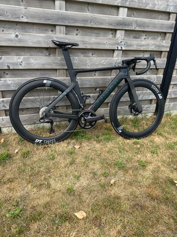 Used Canyon Aeroad Shimano Ultegra Di2 2023 Road & Gravel, Black — image 1 of 17