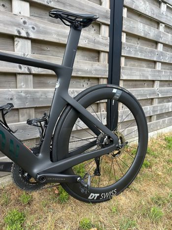 Used Canyon Aeroad Shimano Ultegra Di2 2023 Road & Gravel, Black — image 13 of 17