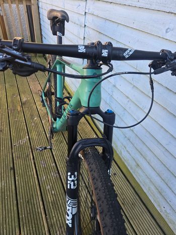 Used Canyon Exceed CF 7 2023 2023 Mountainbike, Green, 29 — image 2 of 9