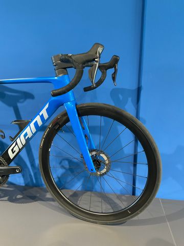 Używany Giant Propel Advanced Pro 0 2024 2024 Road & Gravel — zdjęcie 3 z 5