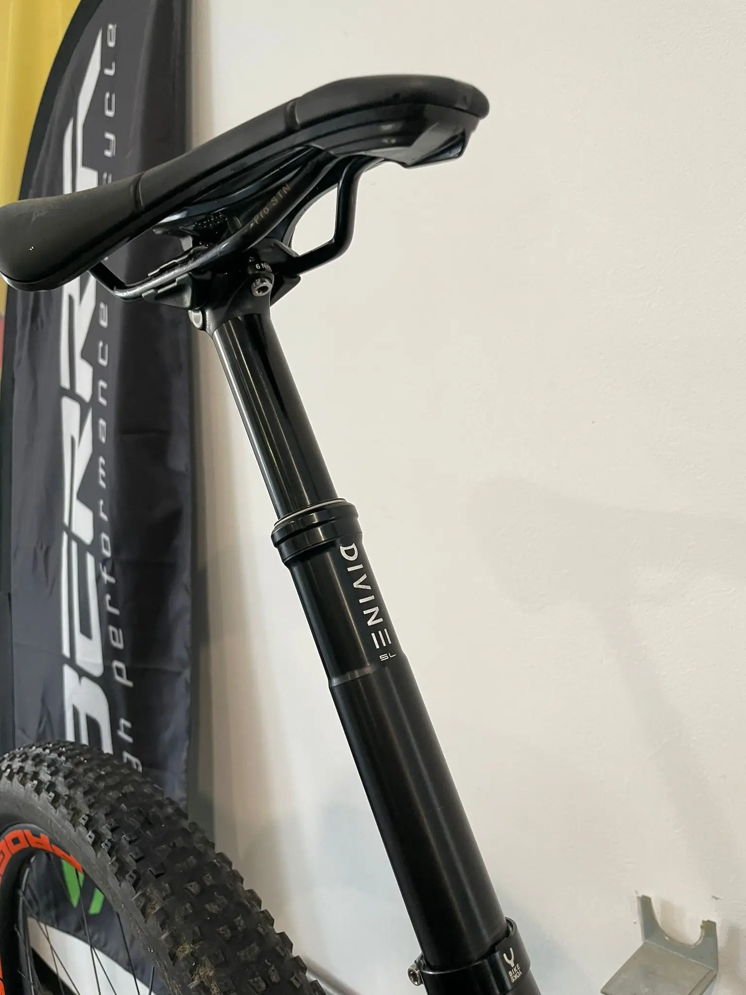 Tija bh evo discount carbon