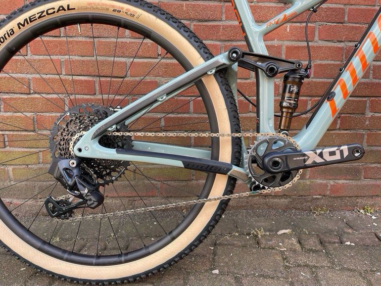Niner Rkt SRAM X01 Eagle AXS 2023 Mountainbike d'occasion — image 6 sur 7