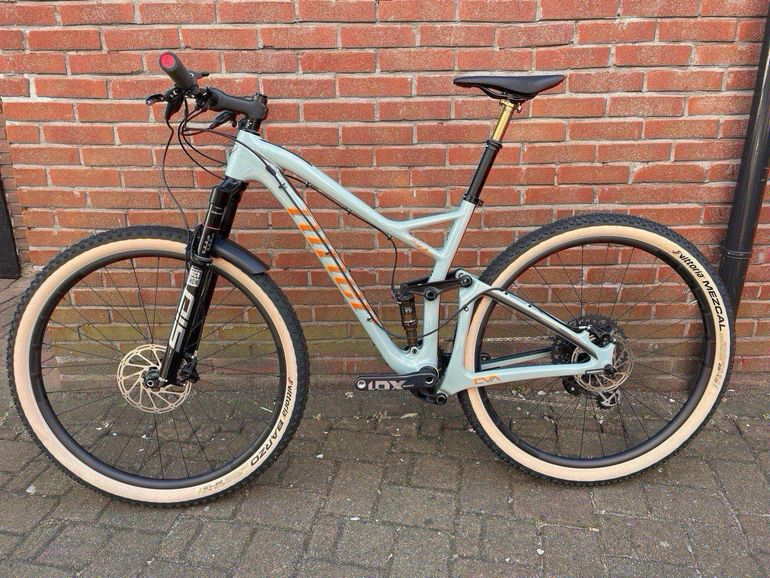 Niner Rkt SRAM X01 Eagle AXS 2023 Mountainbike d'occasion — image 2 sur 7