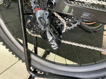 Scott Spark ST 900 Tuned 2023 2023 Mountainbike usato, Nero — immagine 4 di 11
