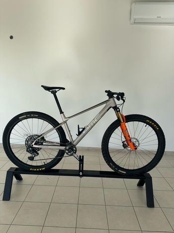 Used BMC Twostroke SRAM X01 2023 Mountainbike, Light Gray — image 1 of 6
