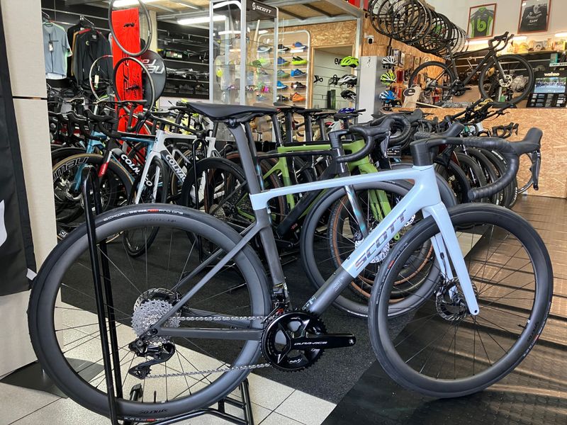 Brugt Scott Addict RC Pro 2025 Road & Gravel — billede 1 af 9
