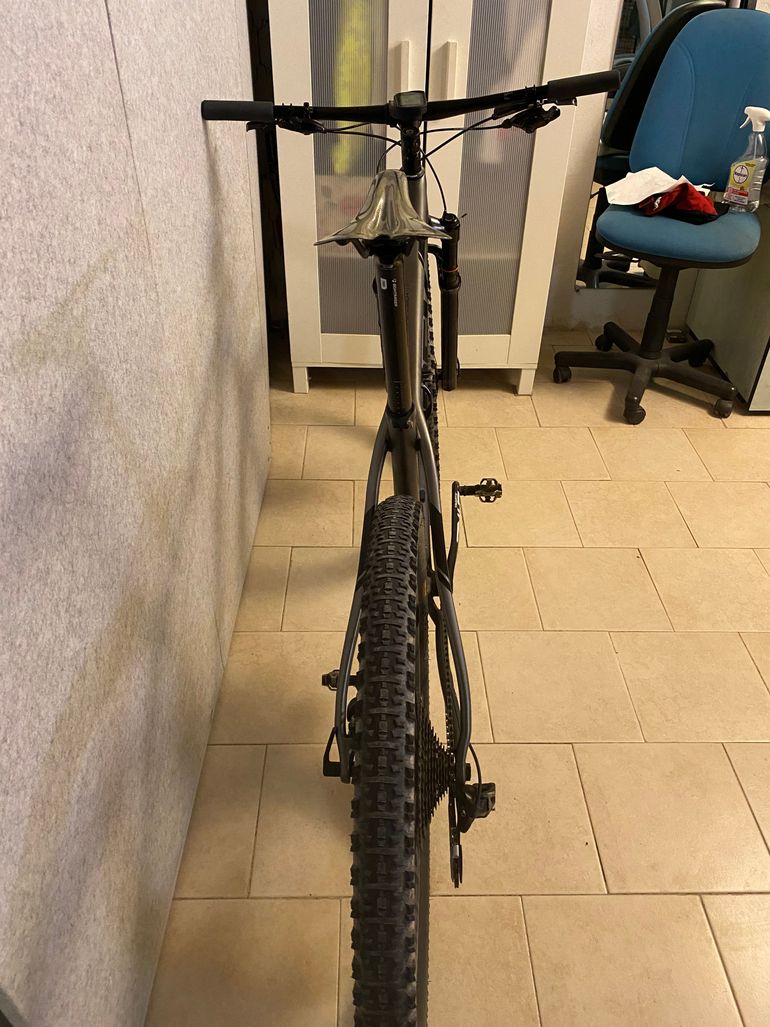 Trek Procaliber SRAM GX 2021 Mountainbike usato, Grigio chiaro — immagine 6 di 7