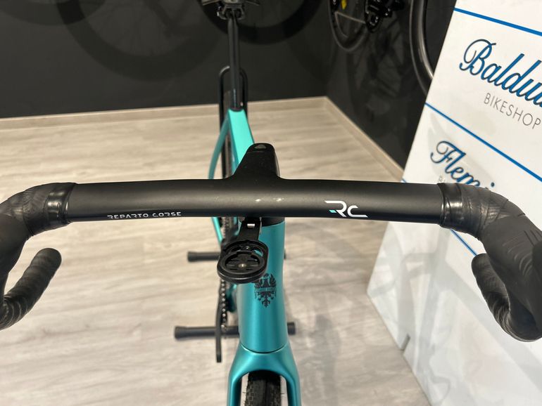 Used Bianchi Impulso Shimano GRX Di2 2025 Road & Gravel, Green — image 8 of 9