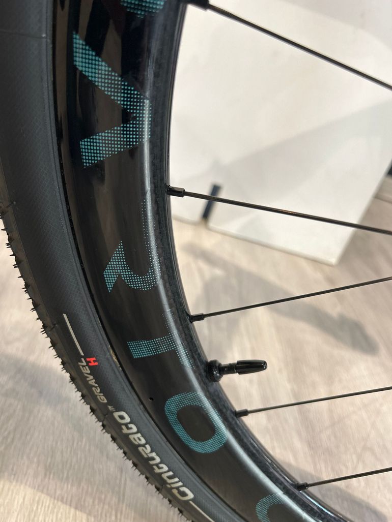 Used Bianchi Impulso Shimano GRX Di2 2025 Road & Gravel, Green — image 7 of 9