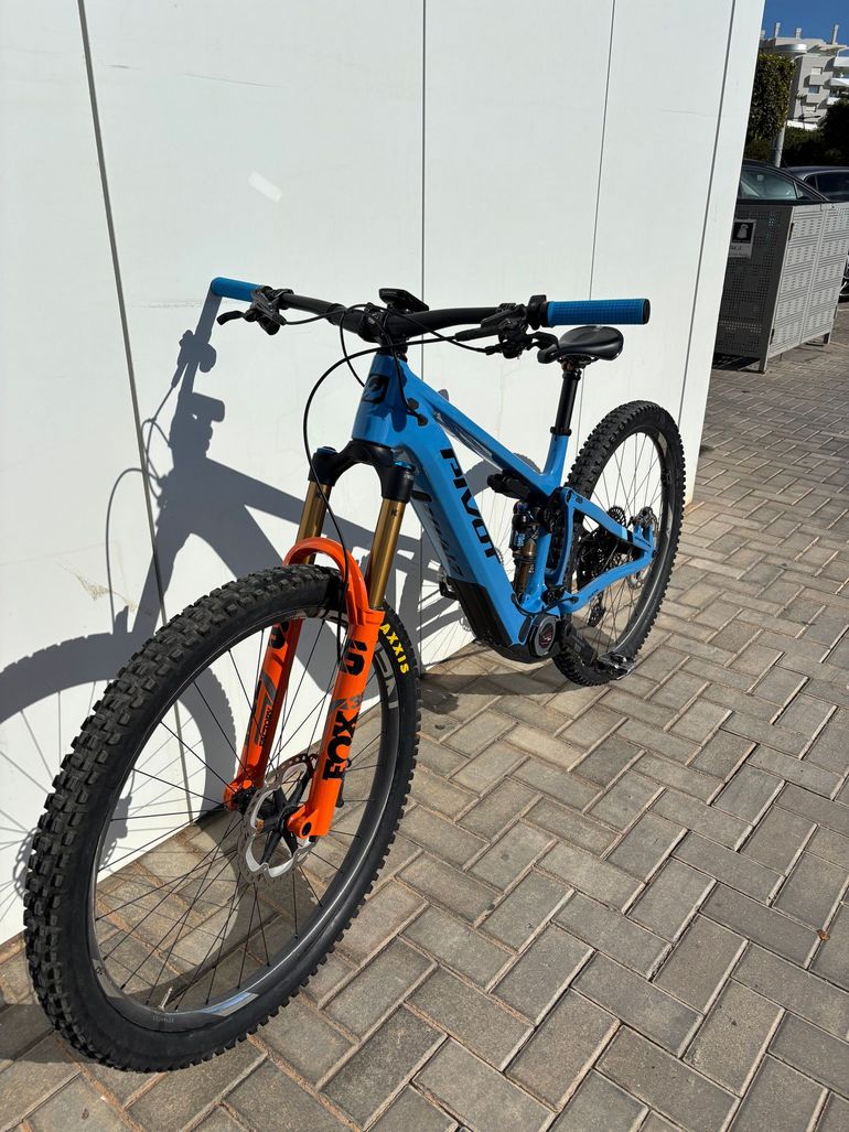 Brugt Pivot Shuttle AM Sram Eagle Transmission XX 2024 Mountainbike — billede 3 af 6